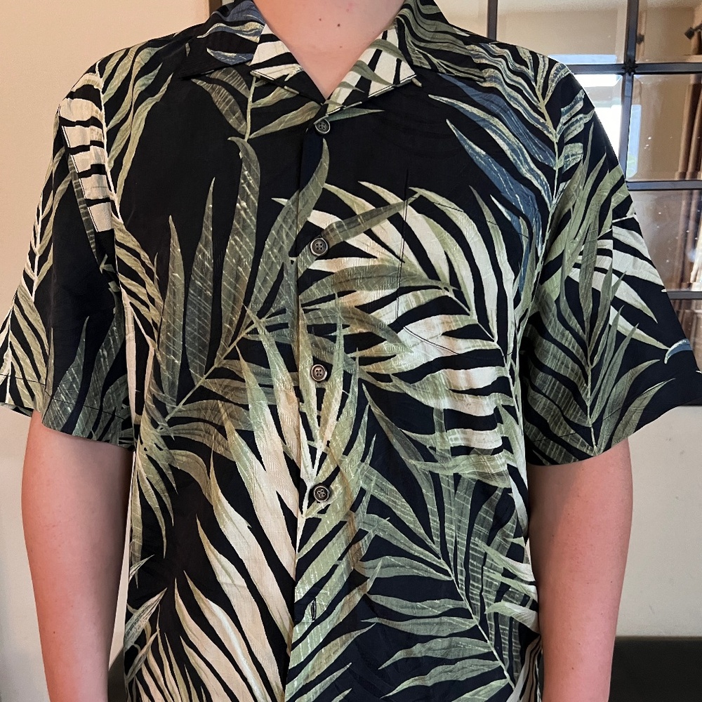 Tommy Bahama men’s shirt